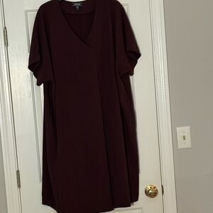 Lands End Deep Plum V-Neck Shift Dress